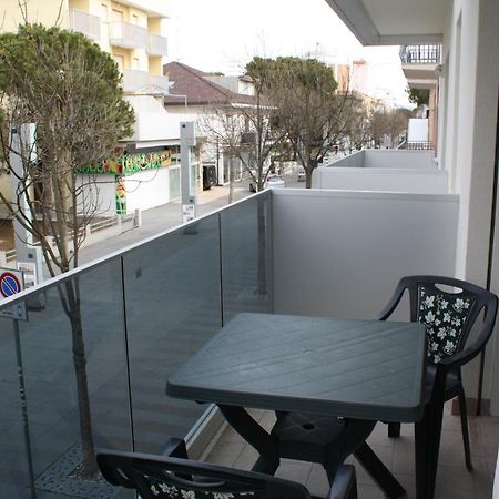 Venus Apartment Lignano Sabbiadoro Exterior photo